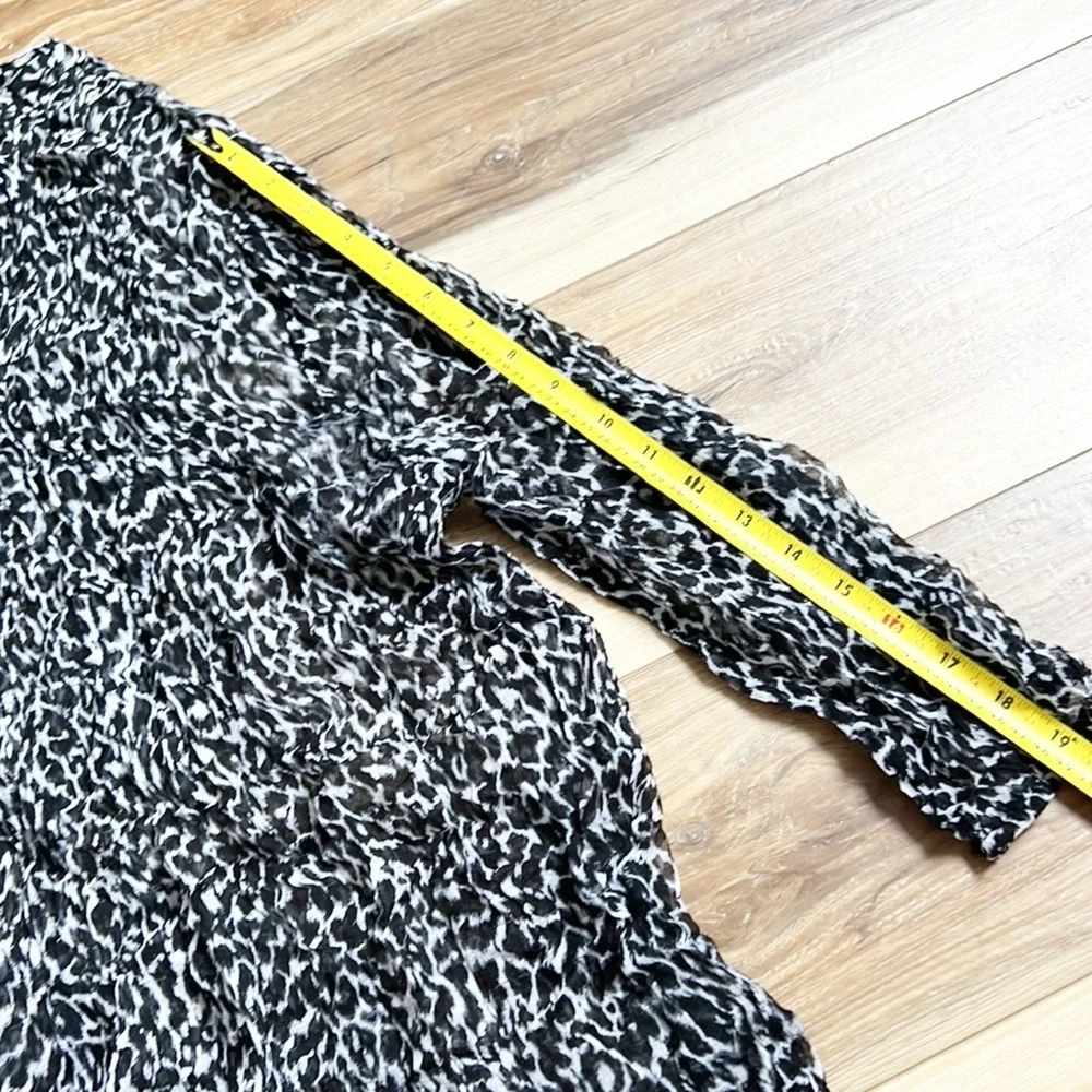 Casual Studio Blouse - Picture 10 of 15